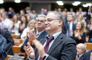 L'europarlamentare Roberto Gualtieri guida la missione di osservazione elettorale in Kosovo (foto: European Parliament)